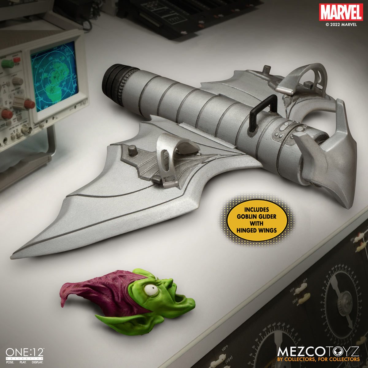 MEZCO - Spider-Man Green Goblin Deluxe Edition One:12 Collective Action Figure