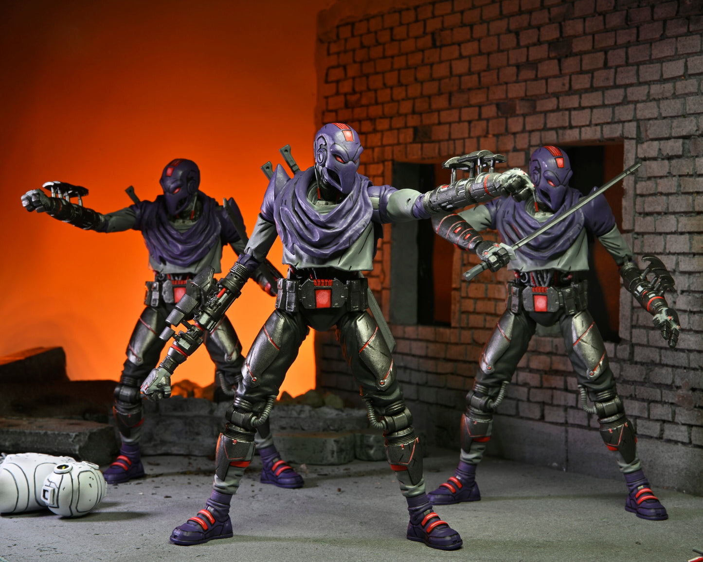 NECA - Teenage Mutant Ninja Turtles (The Last Ronin)  Ultimate Foot Bot