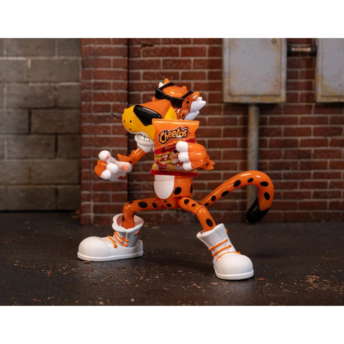 Jada Toys - Cheetos Chester Cheetah Flamin' Hot Glow-in-the-Dark