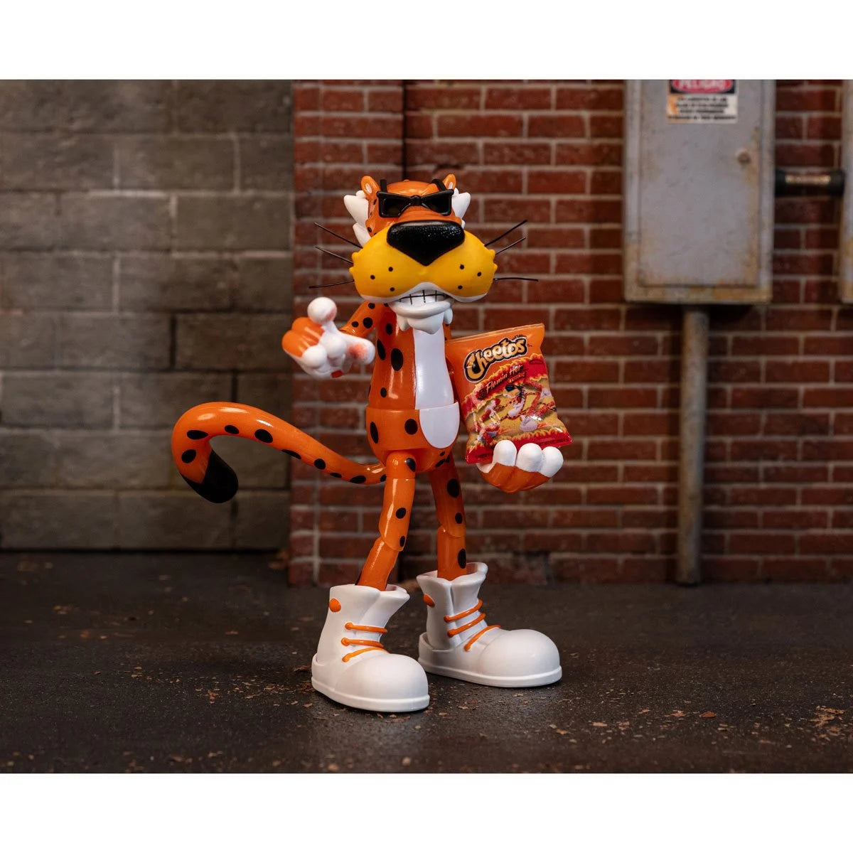 Jada Toys - Cheetos Chester Cheetah Flamin' Hot Glow-in-the-Dark