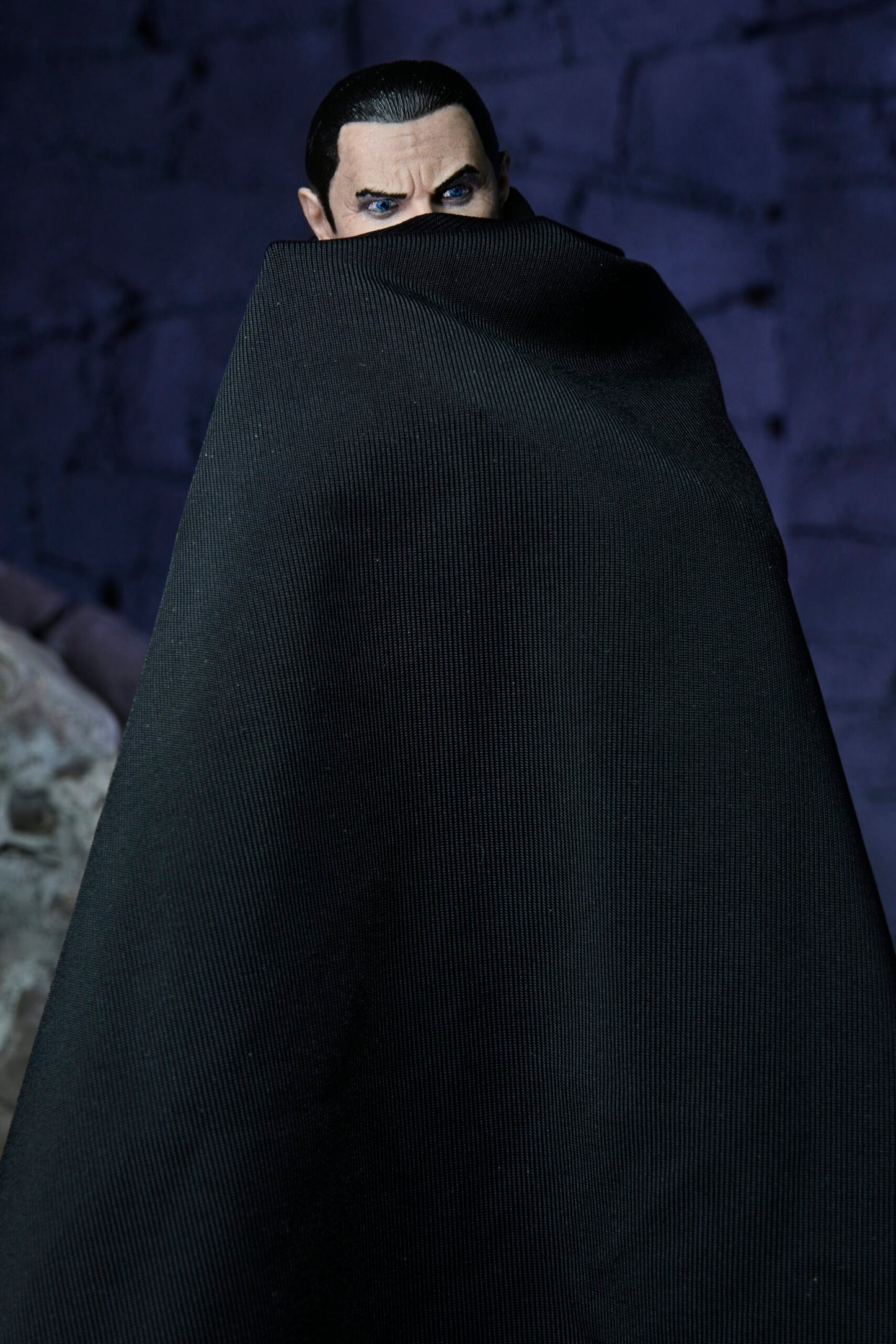 Universal Monsters 7″ Scale Action Figure – Ultimate Dracula-Transylvania