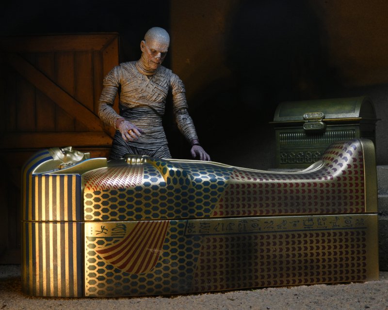 NECA Universal Monsters Accessory Pack – The Mummy