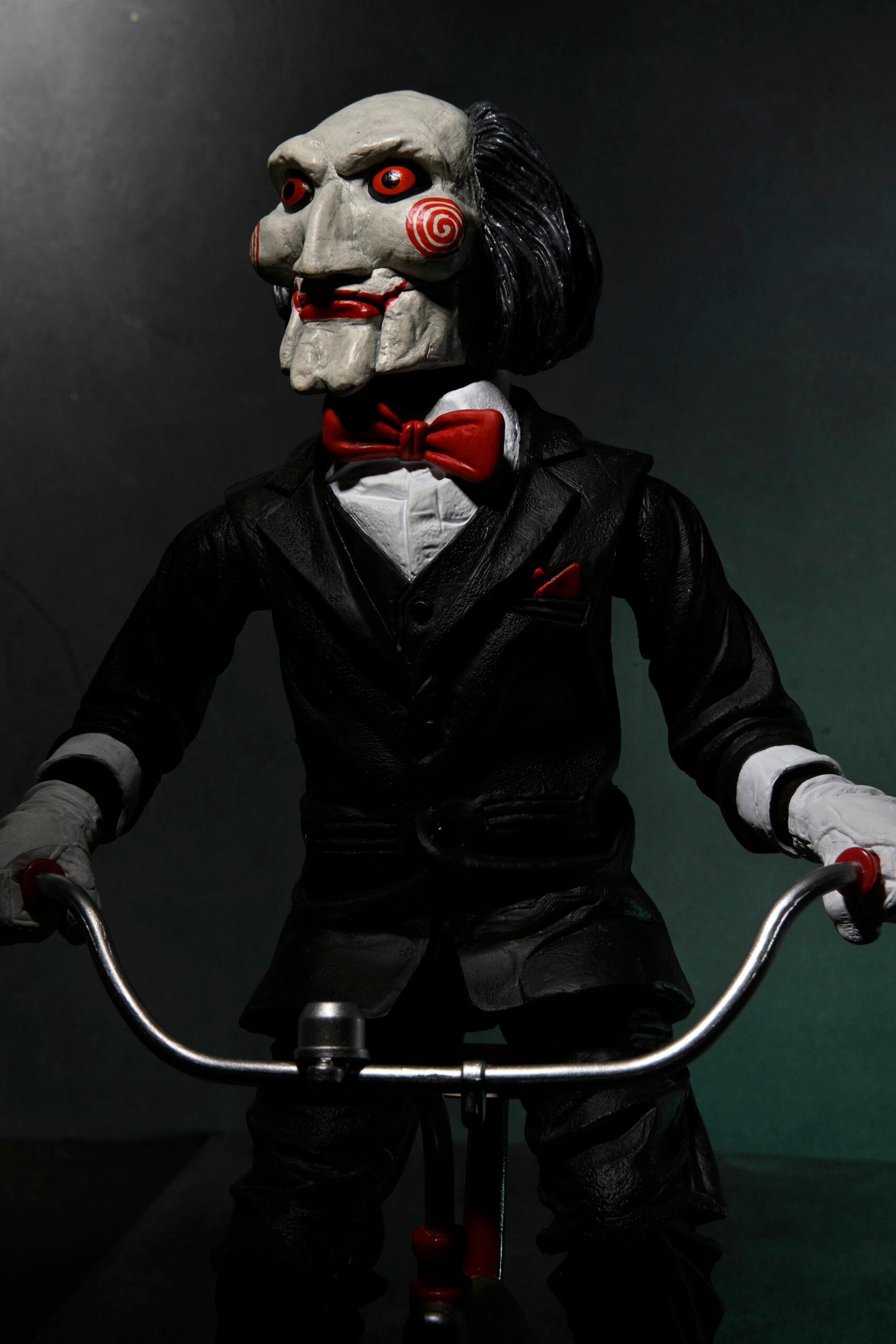 NECA - SAW Billy The Puppet with Tricycle 12 inches.