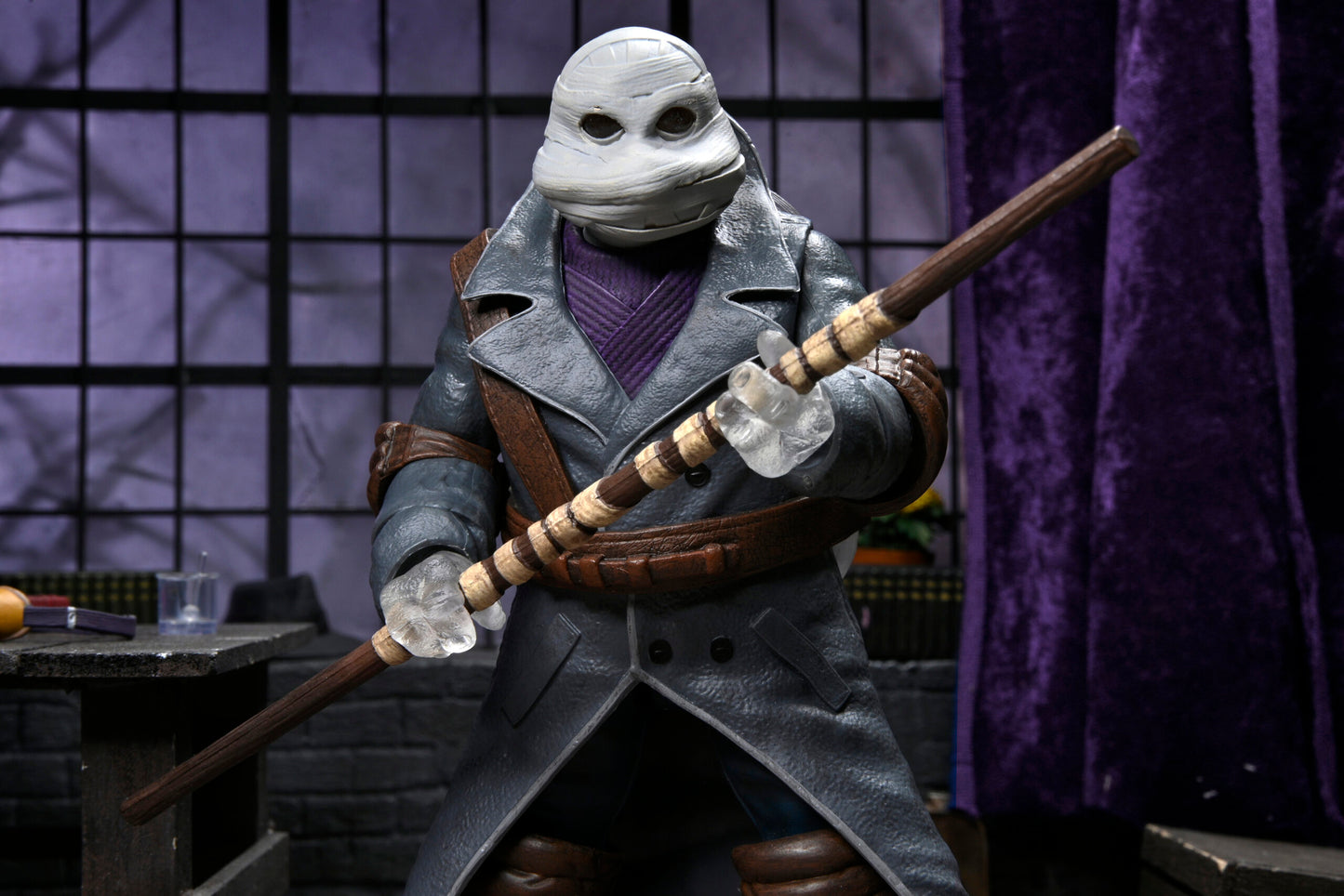 Universal Monsters x Teenage Mutant Ninja Turtles - 7″ Scale Action Figure – Ultimate Donatello as The Invisible Man