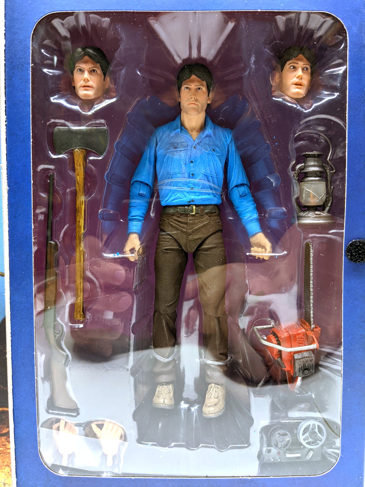 NECA - The Evil Dead - Ultimate Ash - 7-Inch Scale Action Figure