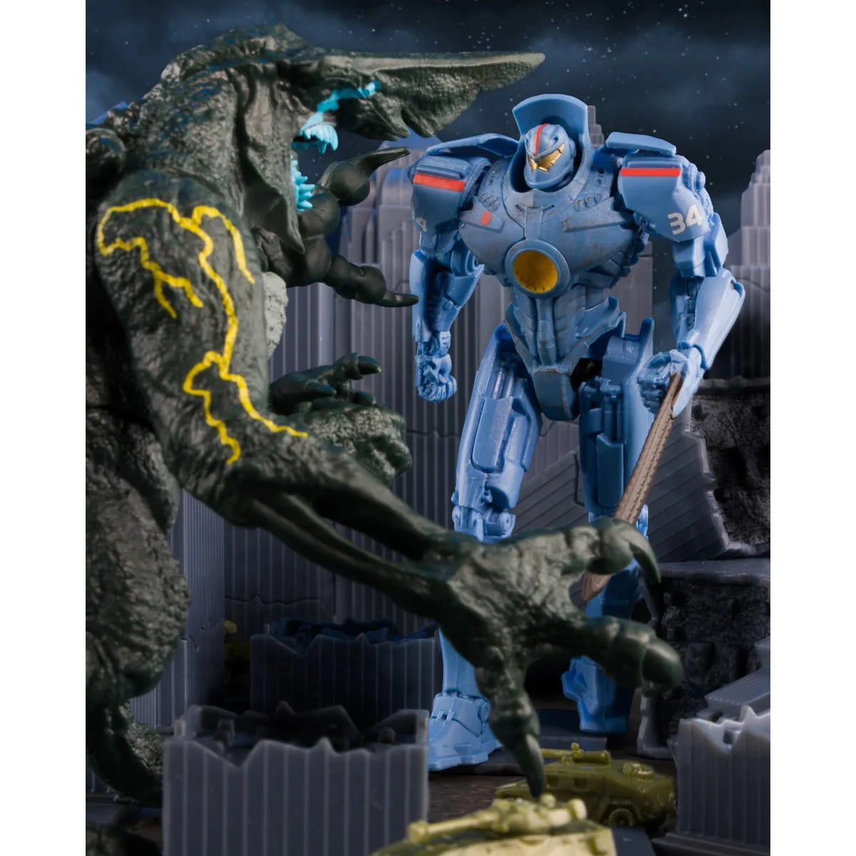 Pacific Rim Jaeger Wave 1 Gipsy Danger 4-Inch Scale Action Figure with Comic Book