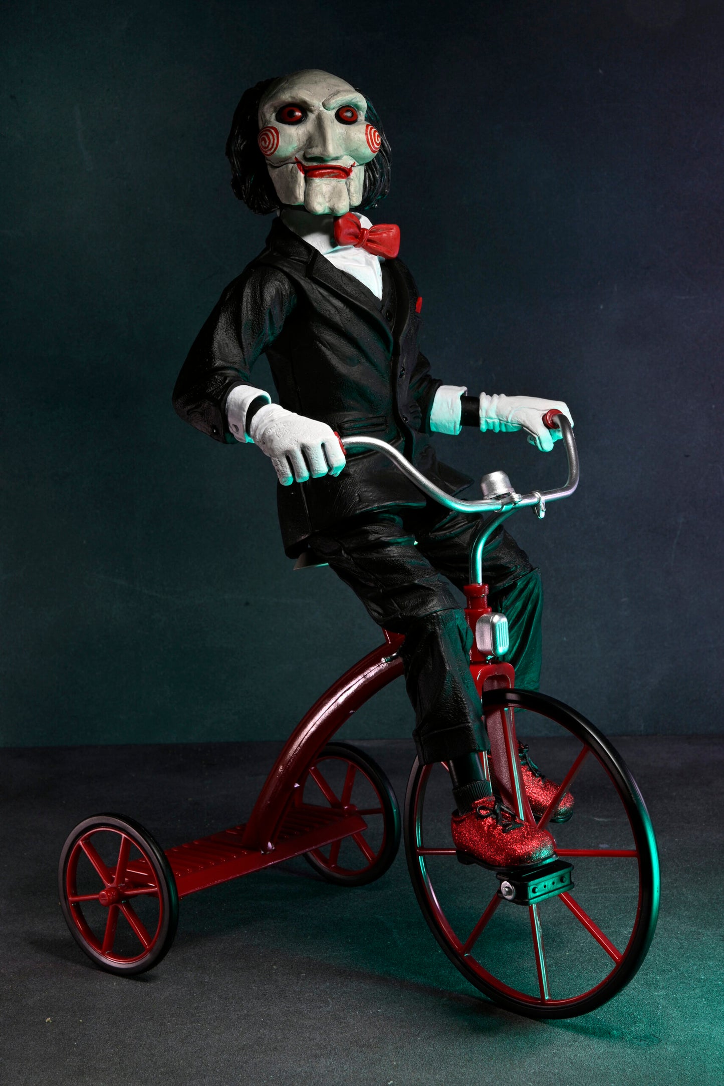 NECA - SAW Billy The Puppet with Tricycle 12 inches.