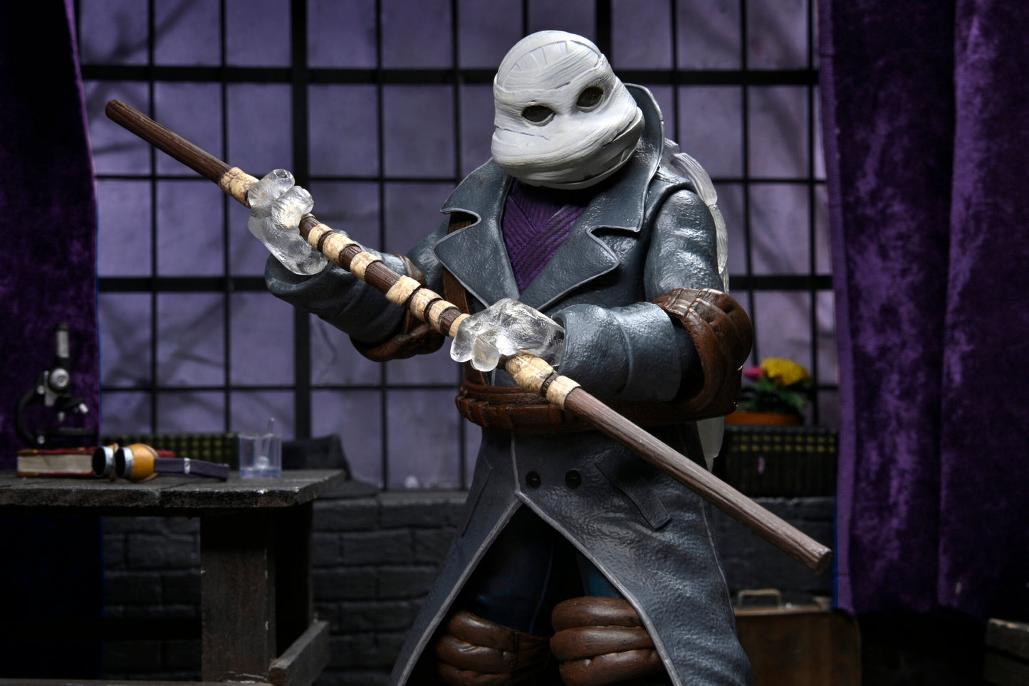 Universal Monsters x Teenage Mutant Ninja Turtles - 7″ Scale Action Figure – Ultimate Donatello as The Invisible Man